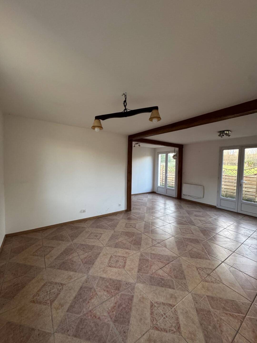 Maison à louer, 68m², Egriselles-le-Bocage