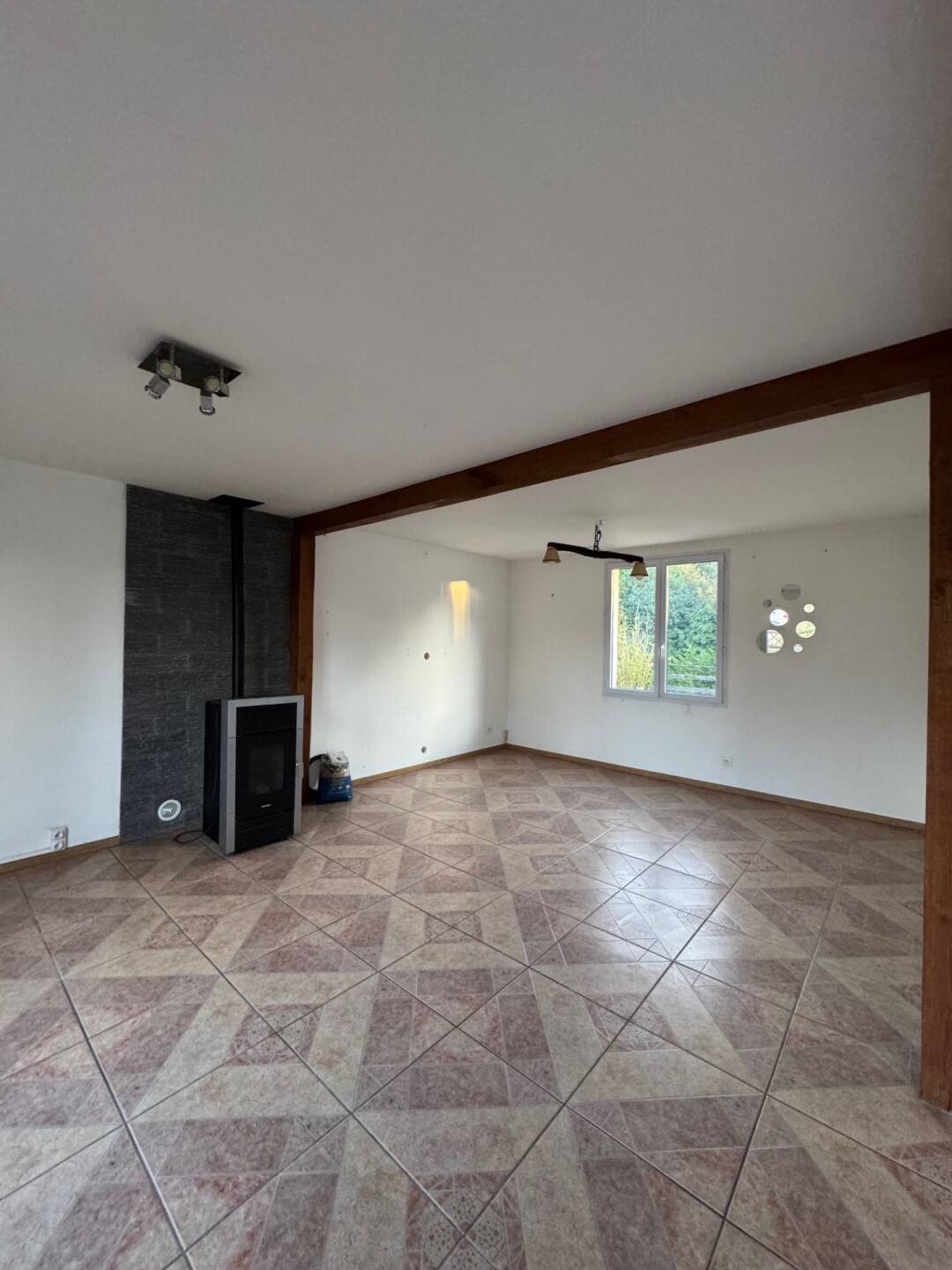 Maison à louer, 68m², Egriselles-le-Bocage