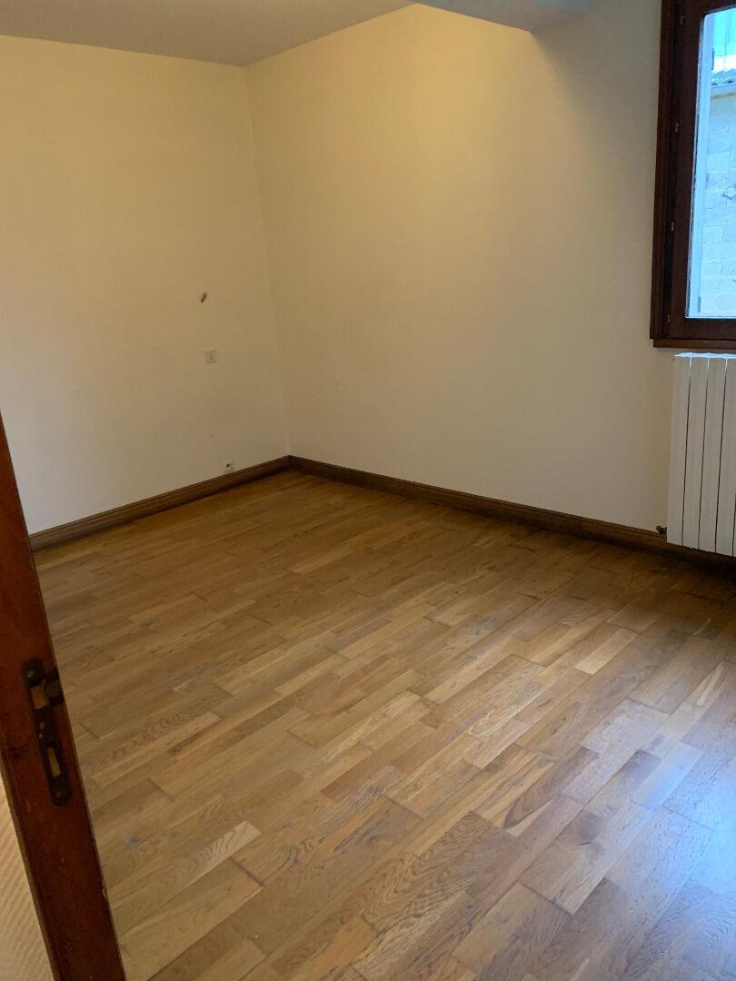 Maison à louer, 171m², Le Mesnil-sur-Bulles