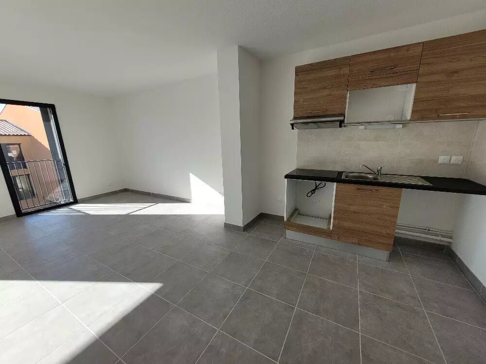 Appartement à louer, 84m², Vias