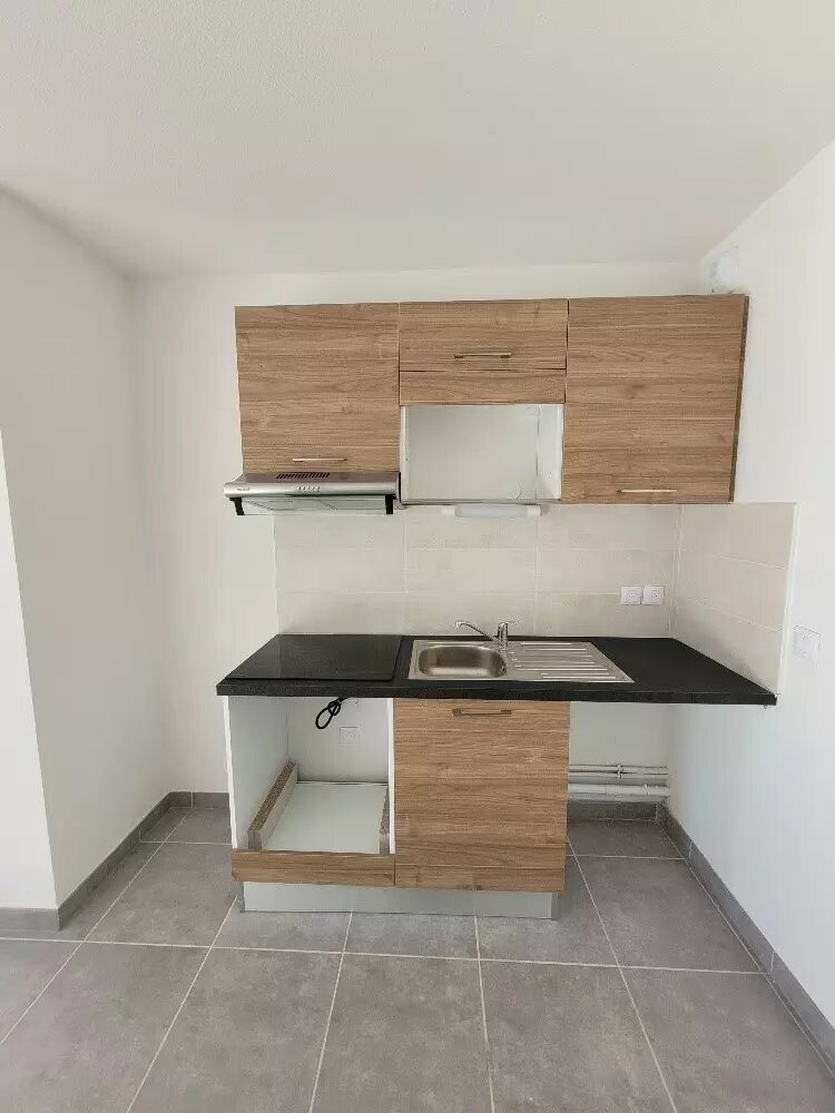 Appartement à louer, 84m², Vias