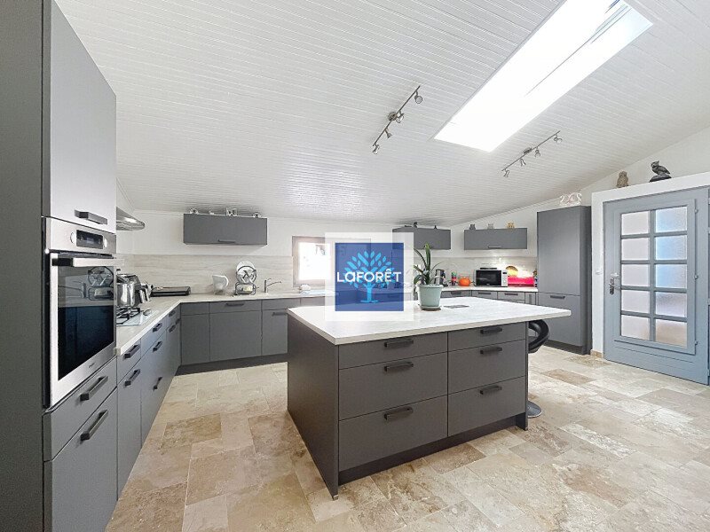 Maison à vendre, 365m², Mirambeau