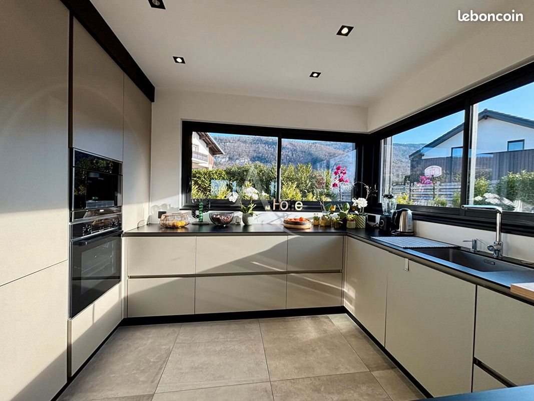 Maison à louer, 127m², Quintal