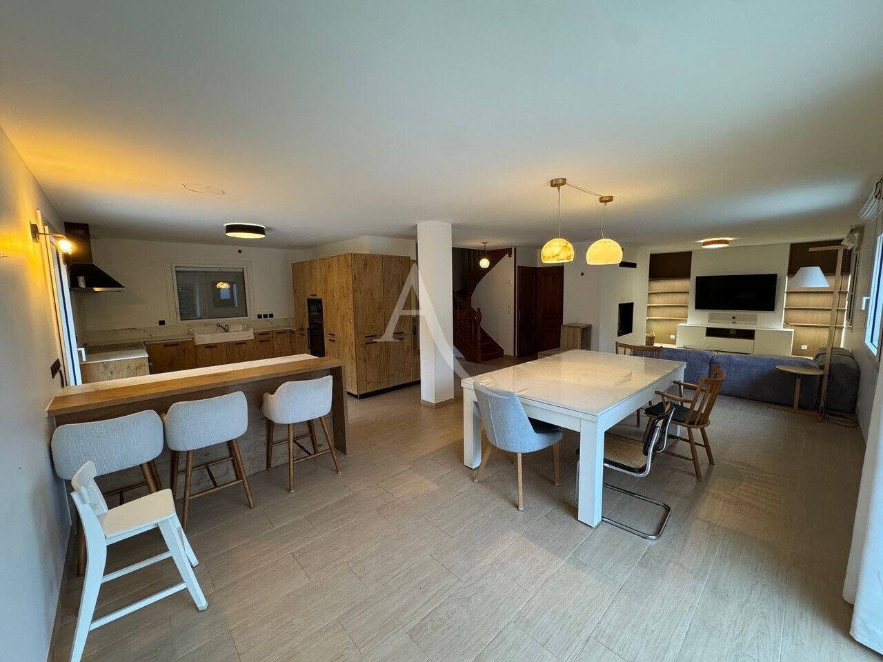 Maison à louer, 146m², Sillingy