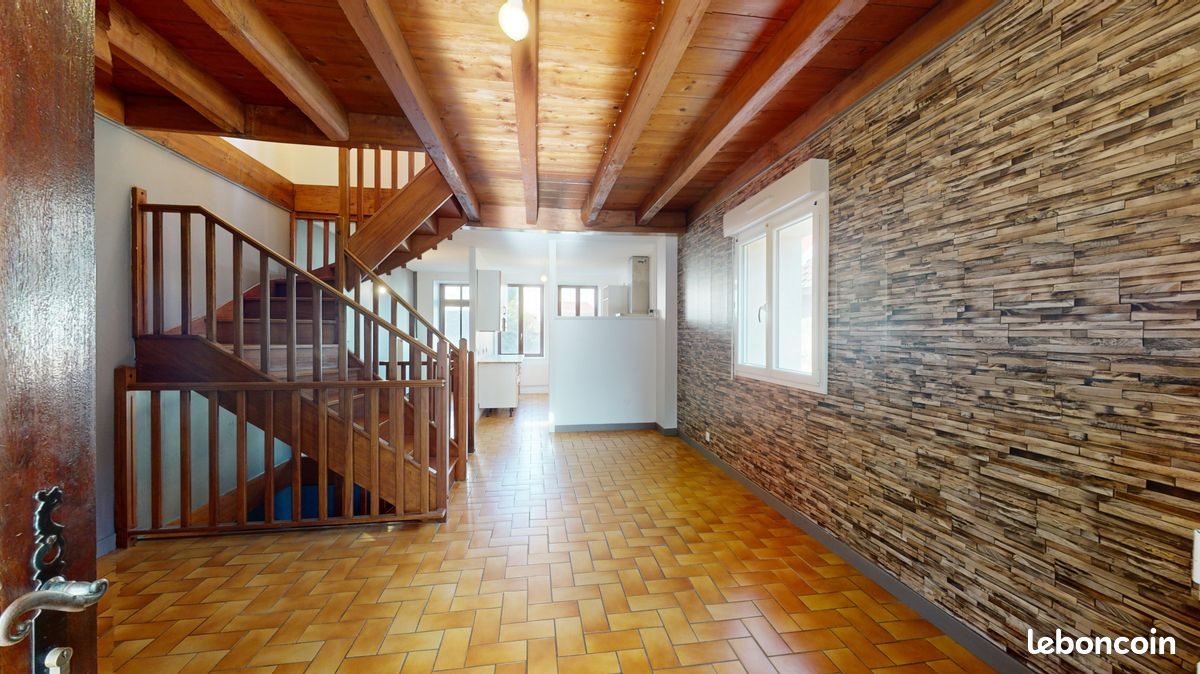 Maison à louer, 141m², Beire-le-Châtel