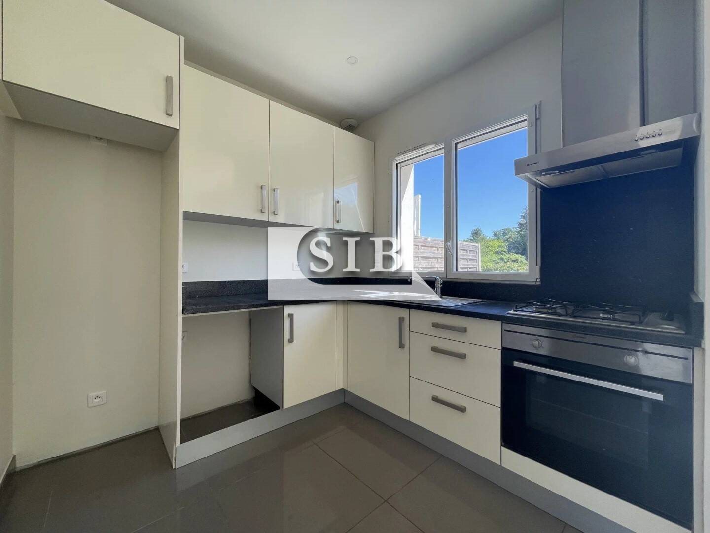 Maison à louer, 76m², La Ville-du-Bois