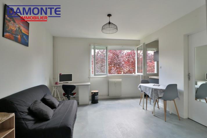 Appartement à louer, 25m², Saint-Julien-les-Villas