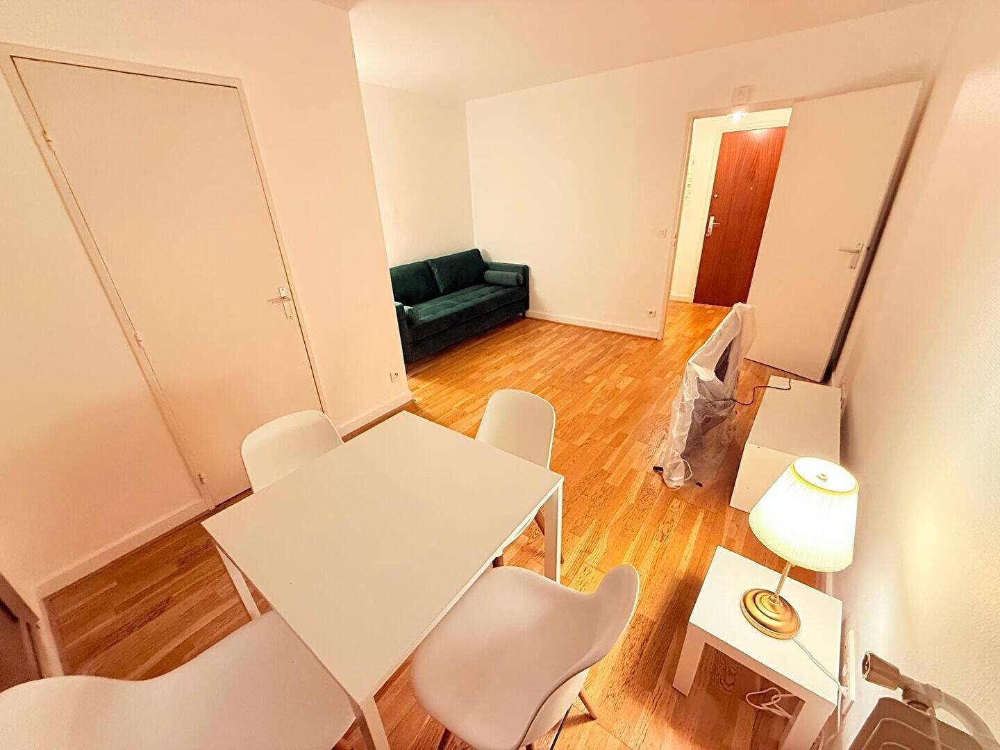 Appartement à louer, 24m², Paris 14ème