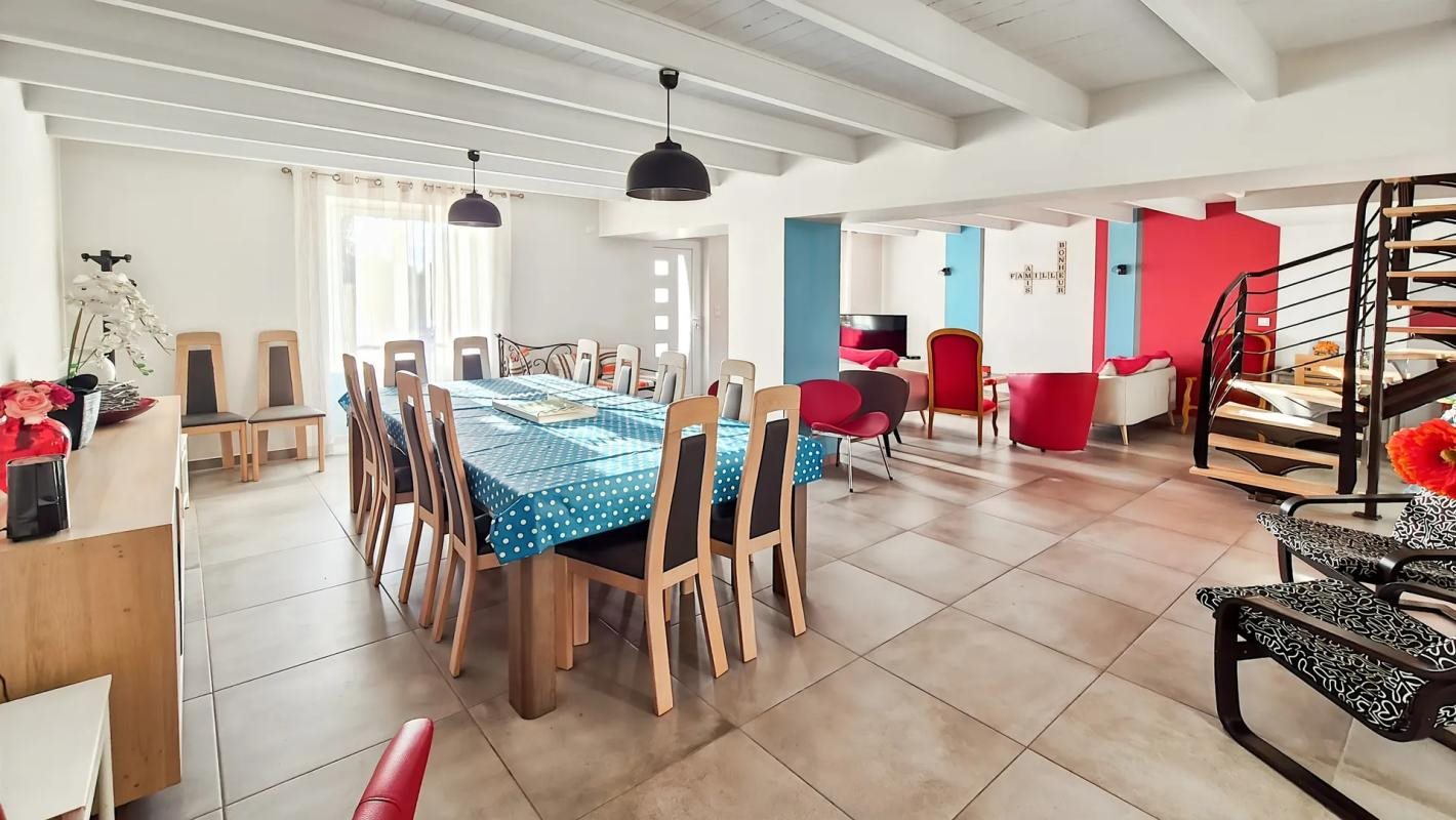 Maison à vendre, 245m², Mervent
