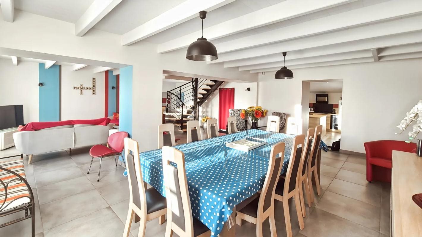 Maison à vendre, 245m², Mervent