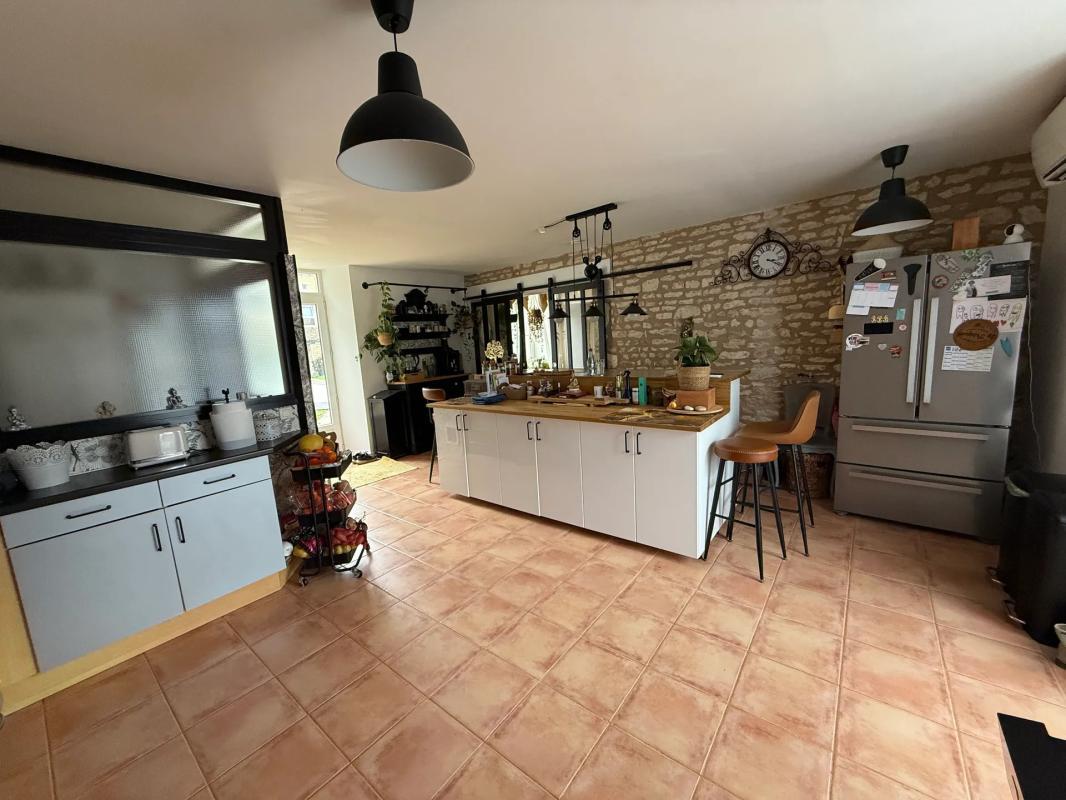 Maison à vendre, 245m², Neuville-de-Poitou