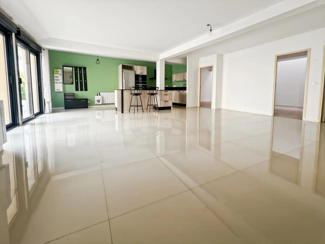 Appartement à vendre, 100m², Montereau-Fault-Yonne