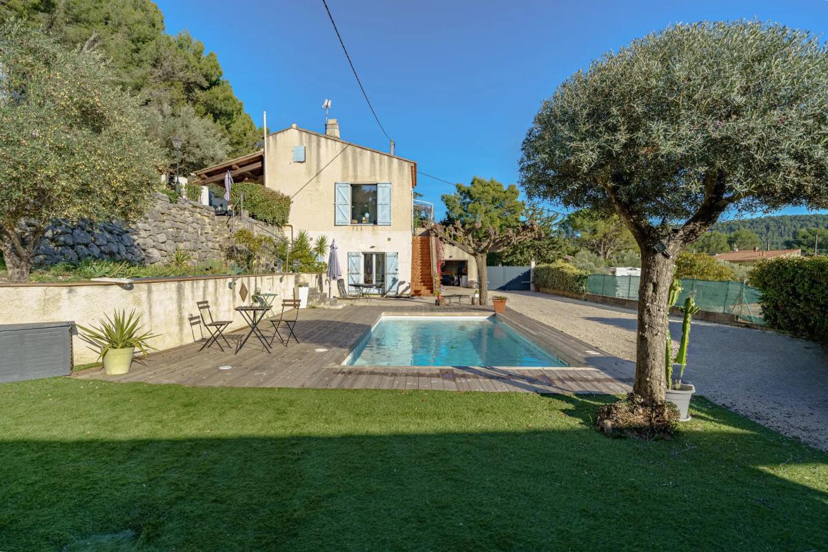 Maison à vendre, 152m², Cuges-les-Pins
