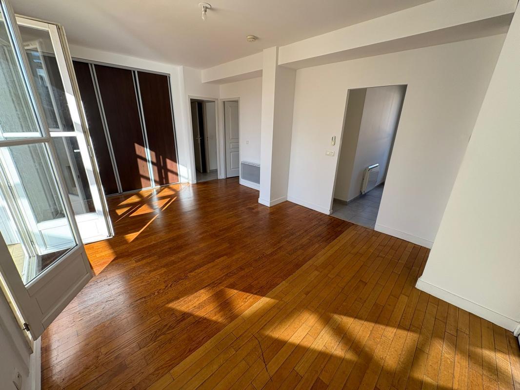 Appartement à louer, 46m², Marseille 2ème