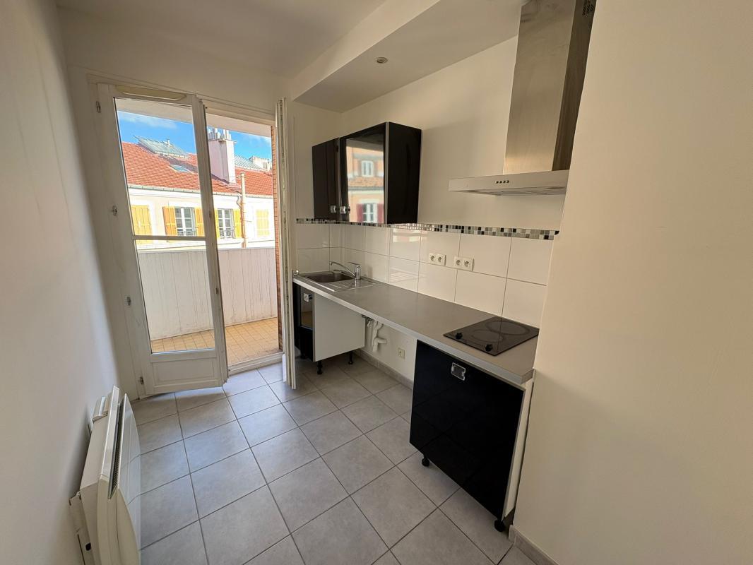Appartement à louer, 46m², Marseille 2ème