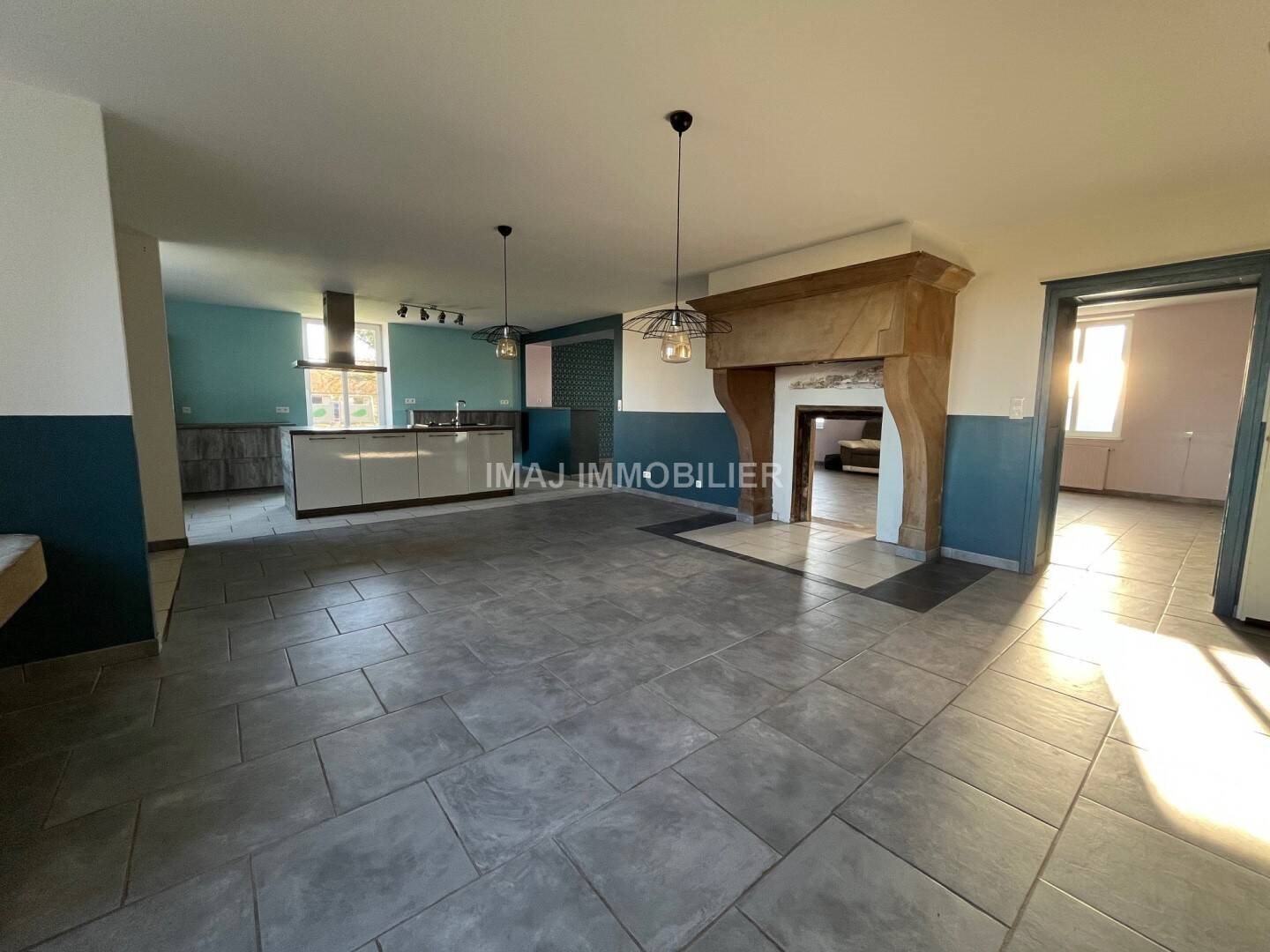 Maison à louer, 225m², Padoux