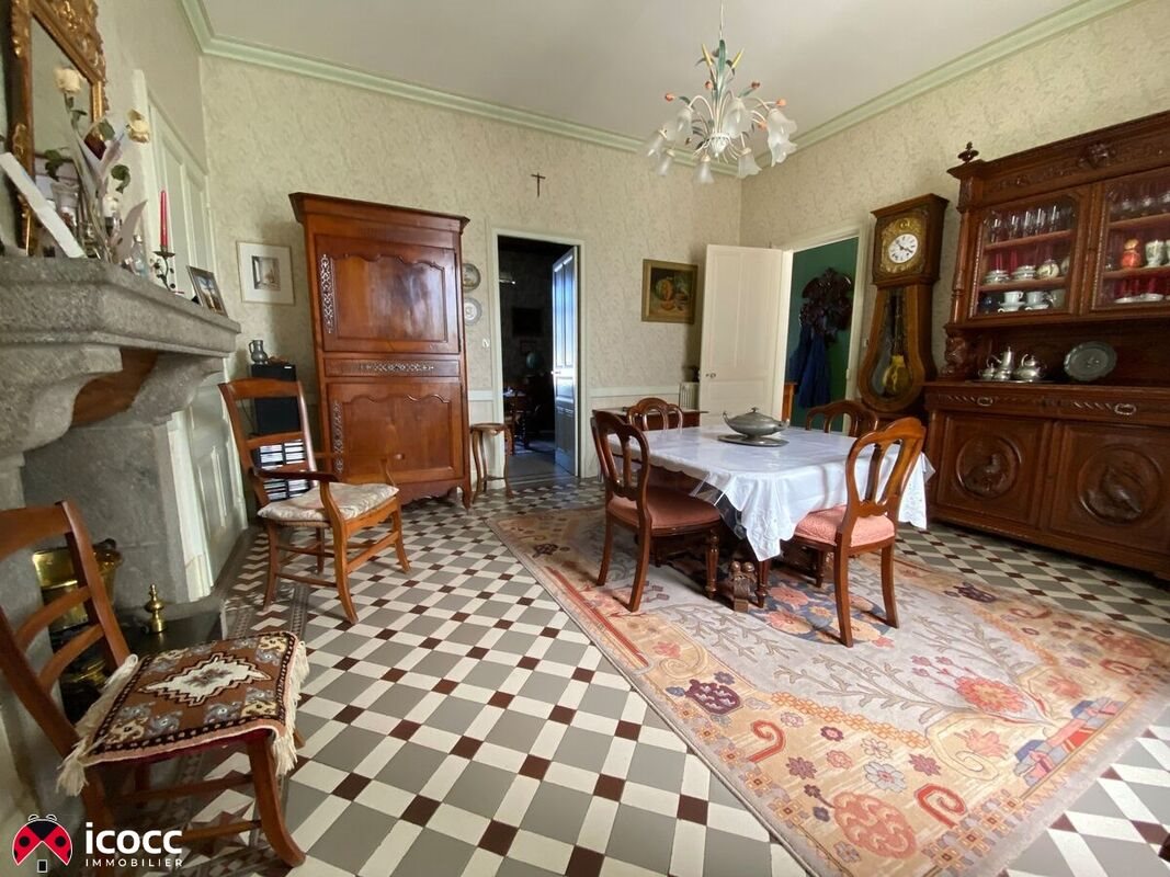 Maison à vendre, 222m², Nueil-les-Aubiers