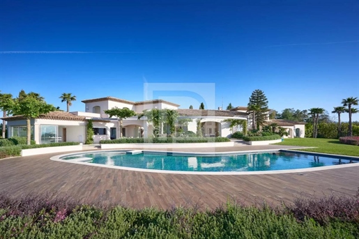 Villa de prestige avec vue panoramique sur la baie de Cannes