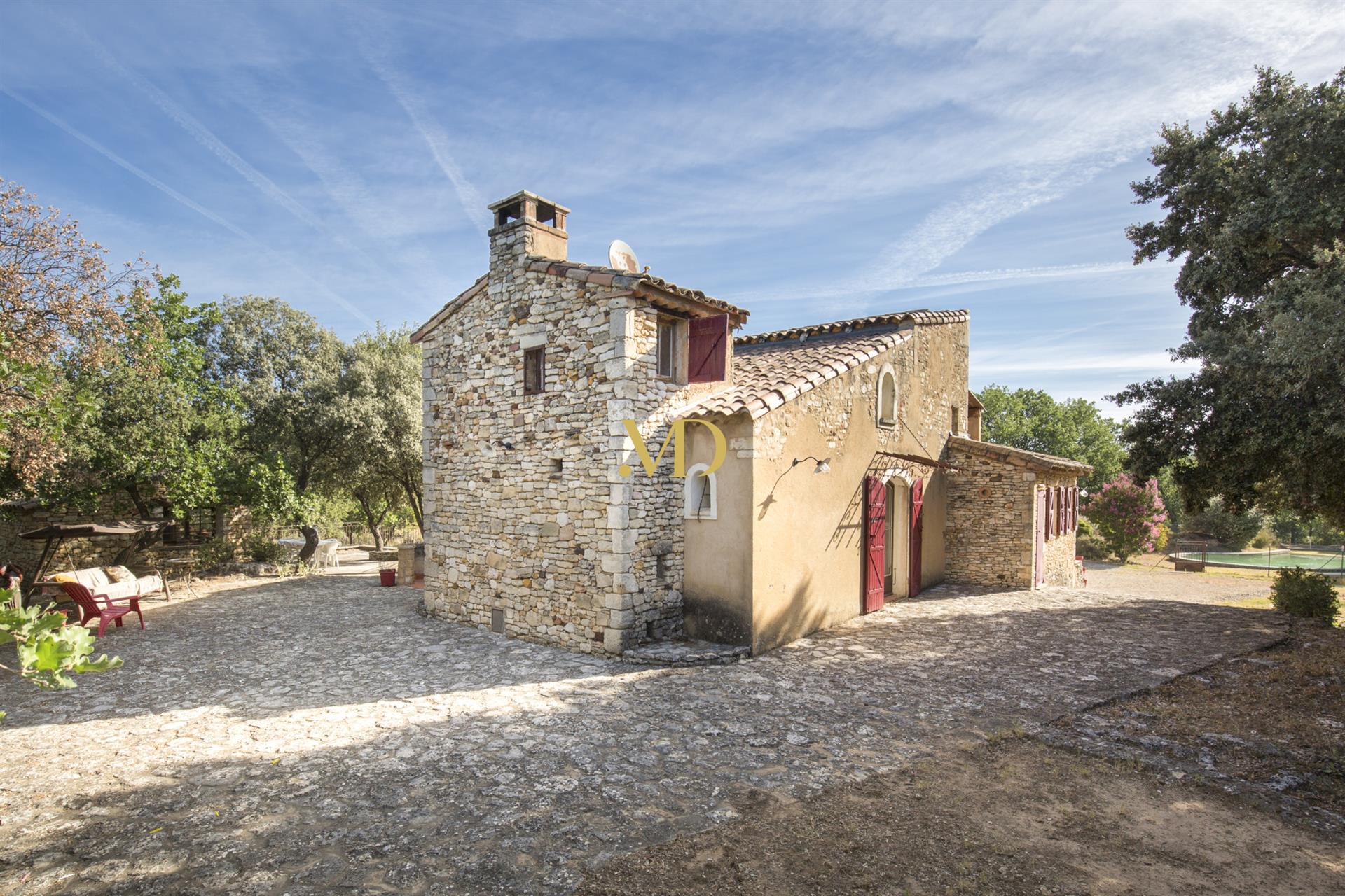 Property of 141m2 to buy in Bonnieux (84)