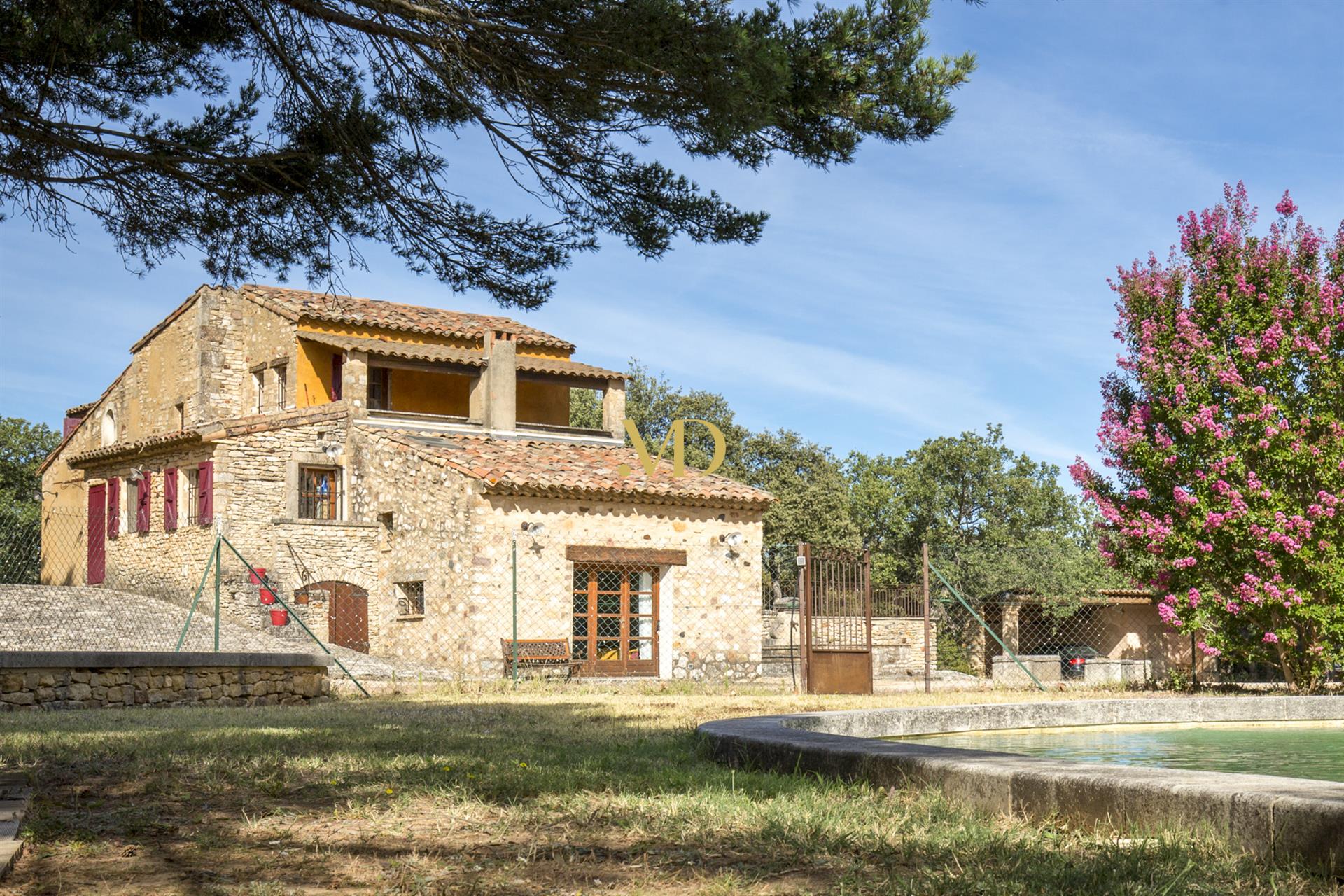 Property of 141m2 to buy in Bonnieux (84)