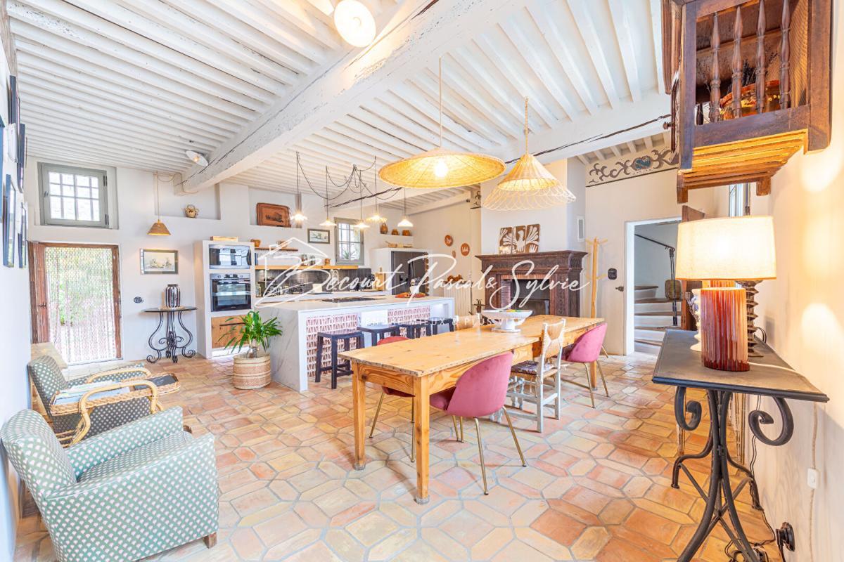 Maison à vendre, 203m², Pernes-les-Fontaines