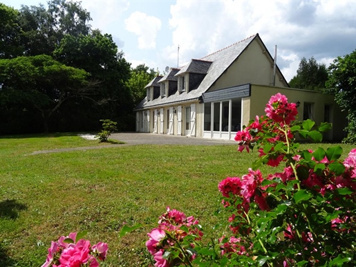 Maison élégant sur belle propriété arborée