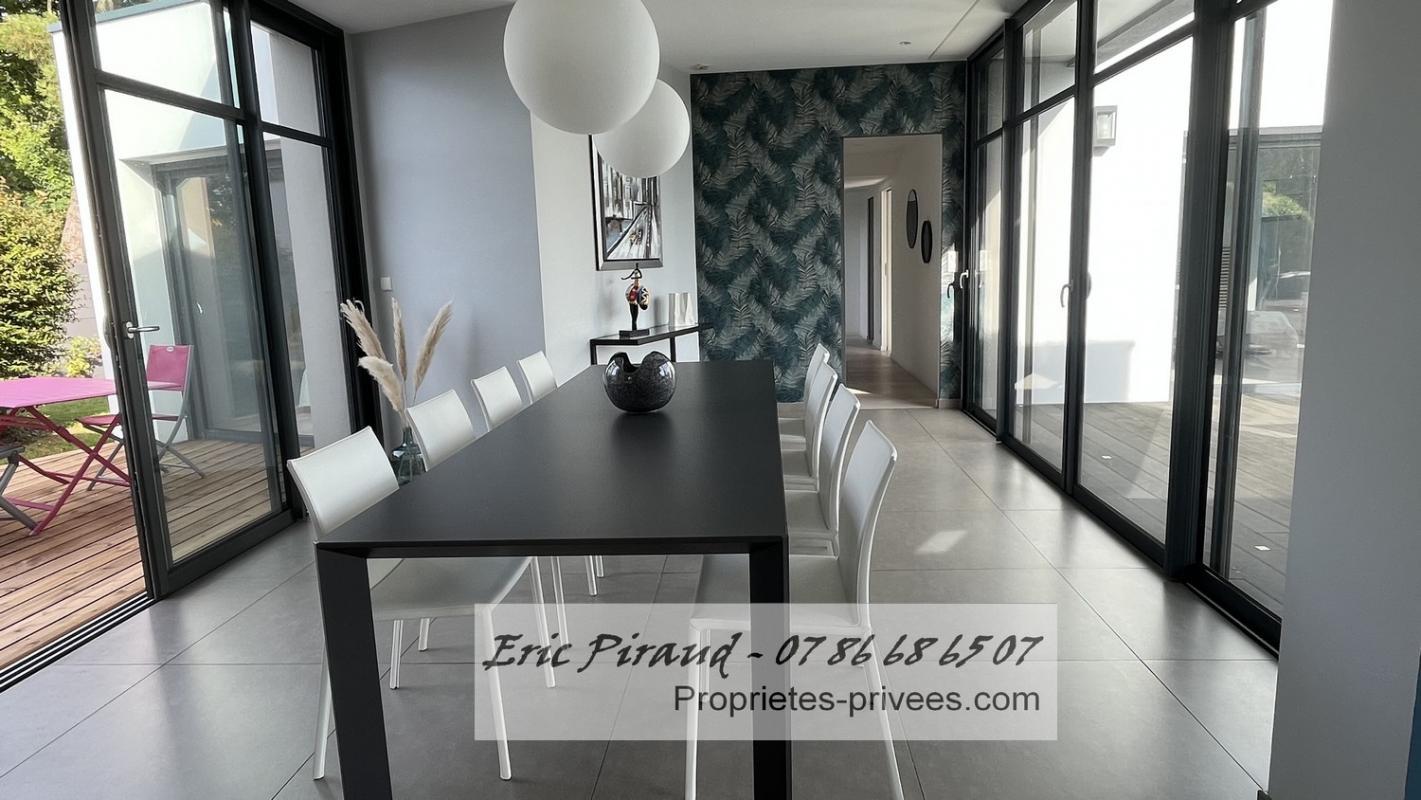 Purchase: House (44350)