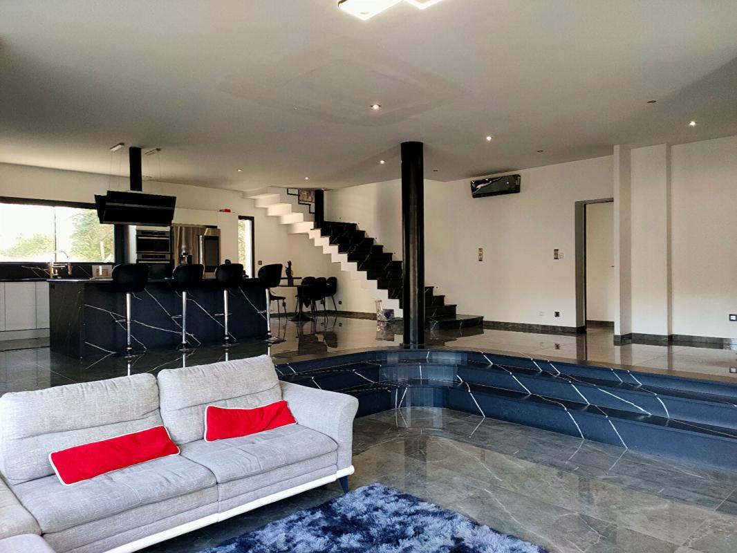 Maison à vendre, 224m², Sainte-Eulalie