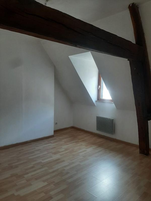 Appartement à louer, 72m², Noyon