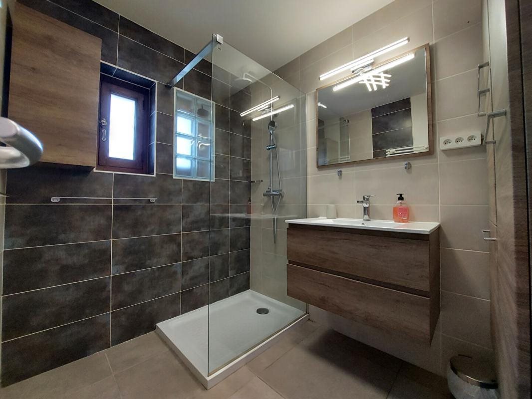 Appartement à vendre, 74m², Sévrier