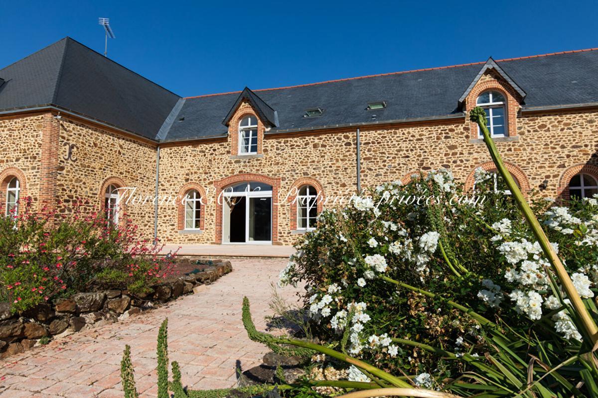 Maison à vendre, 945m², Ernée