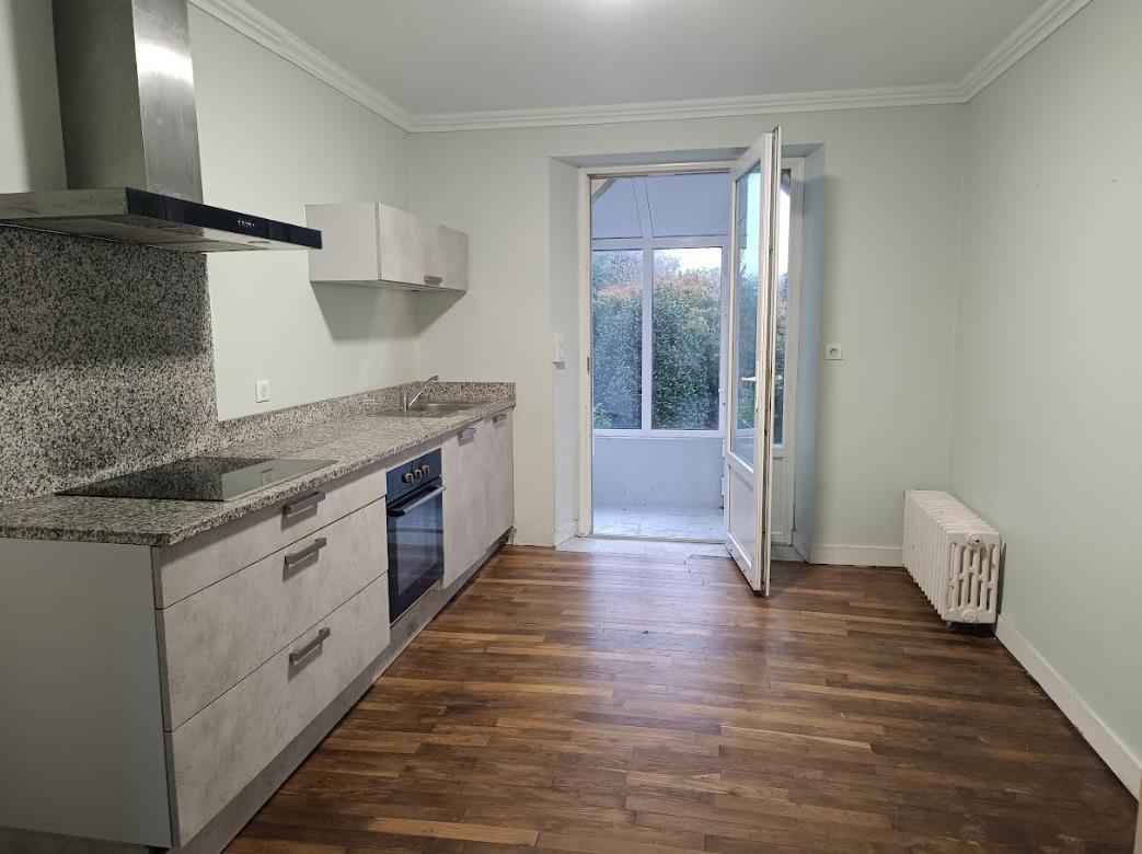 Maison à vendre, 131m², Laz