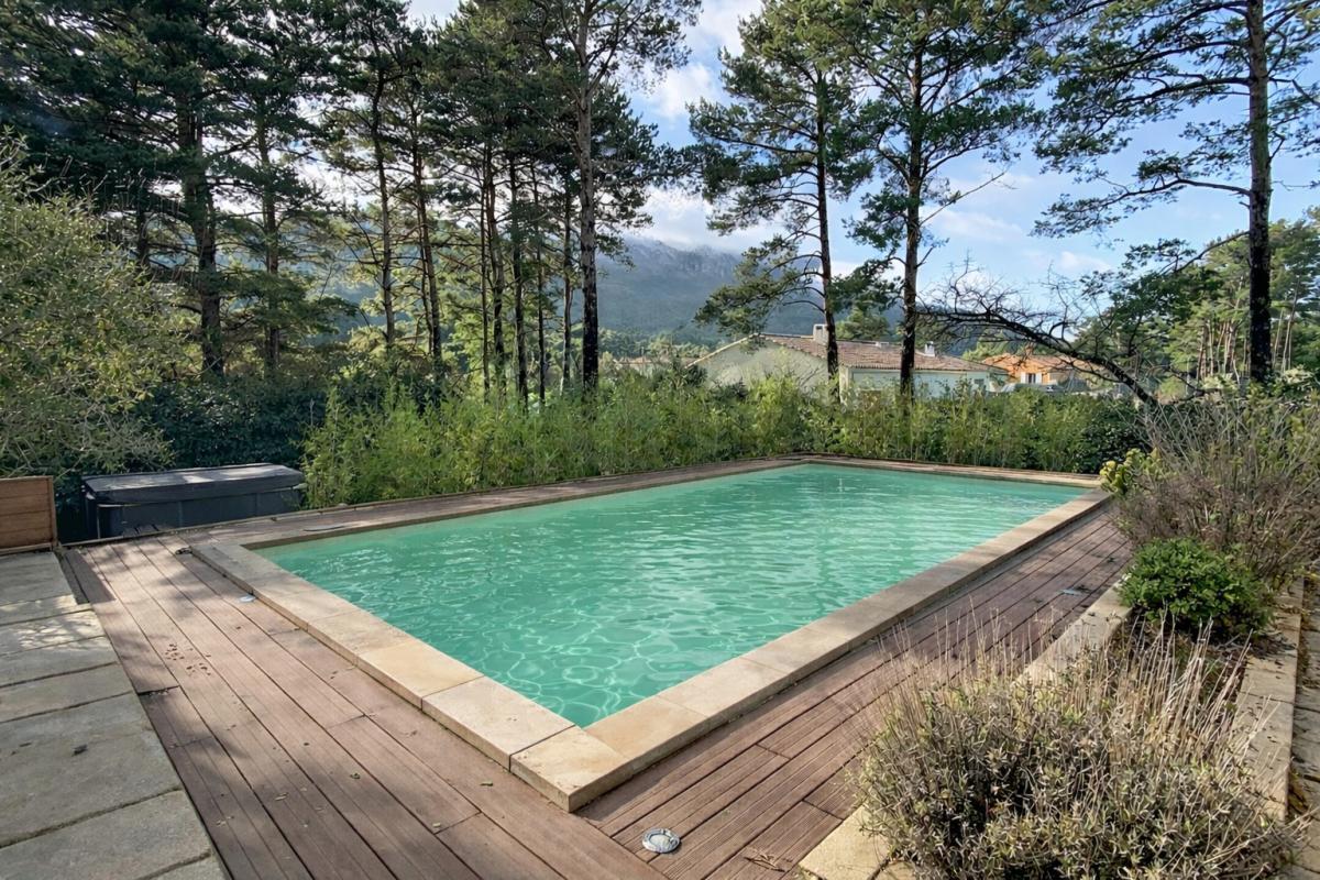 Maison à vendre, 200m², Plan-d'Aups-Sainte-Baume