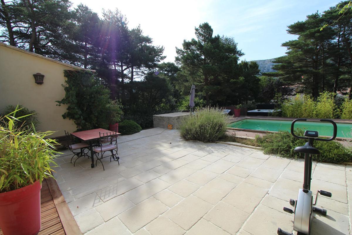 Maison à vendre, 200m², Plan-d'Aups-Sainte-Baume