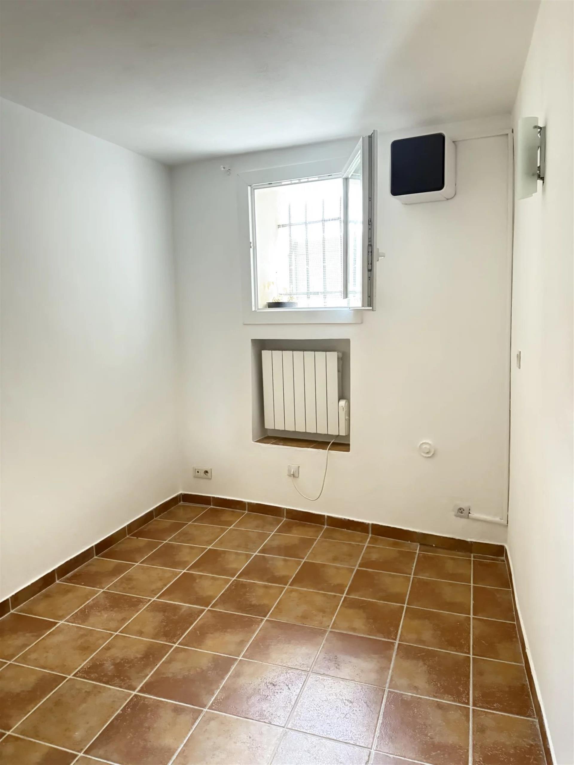 Appartement à vendre, 29m², Sainte-Anastasie-sur-Issole