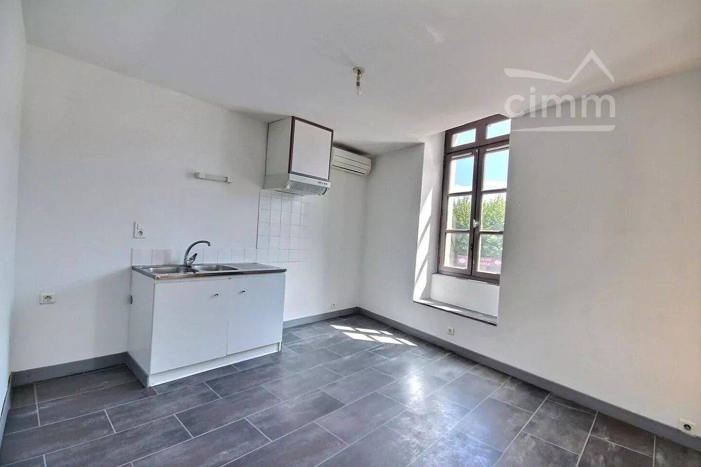 Appartement à louer, 30m², Rochemaure