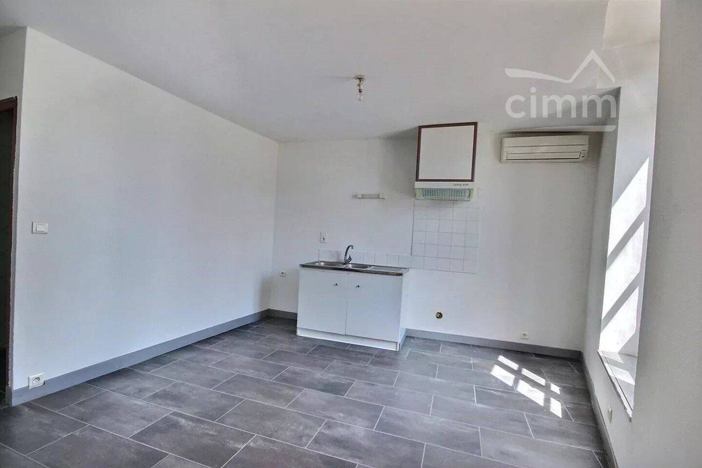 Appartement à louer, 30m², Rochemaure