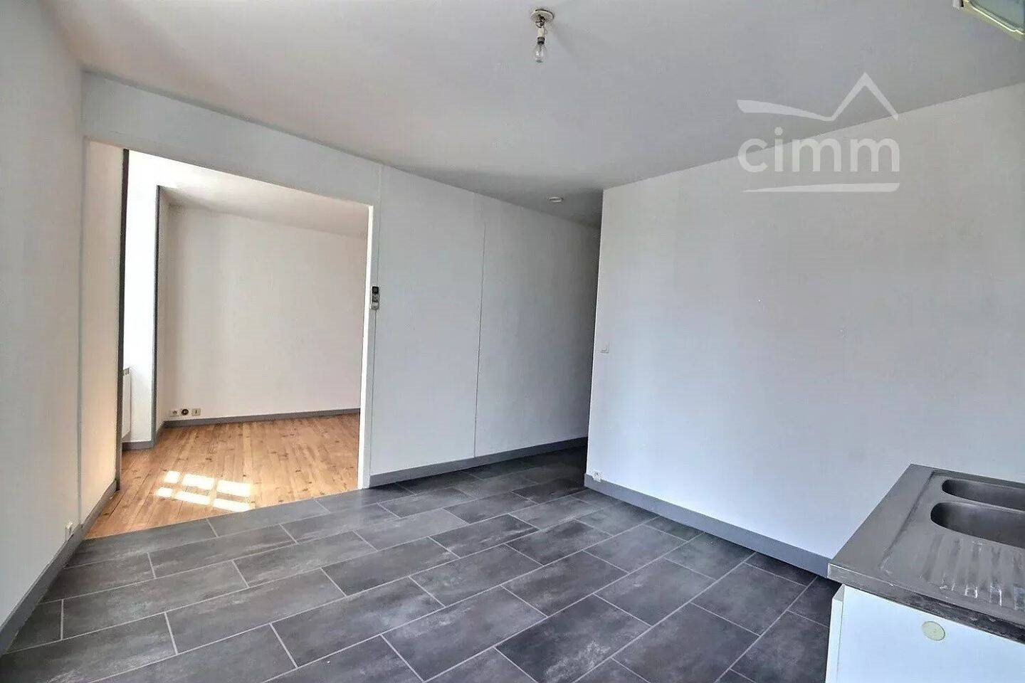 Appartement à louer, 30m², Rochemaure