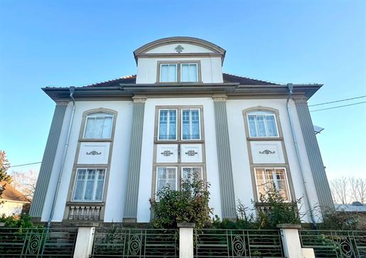 Advert pic 0