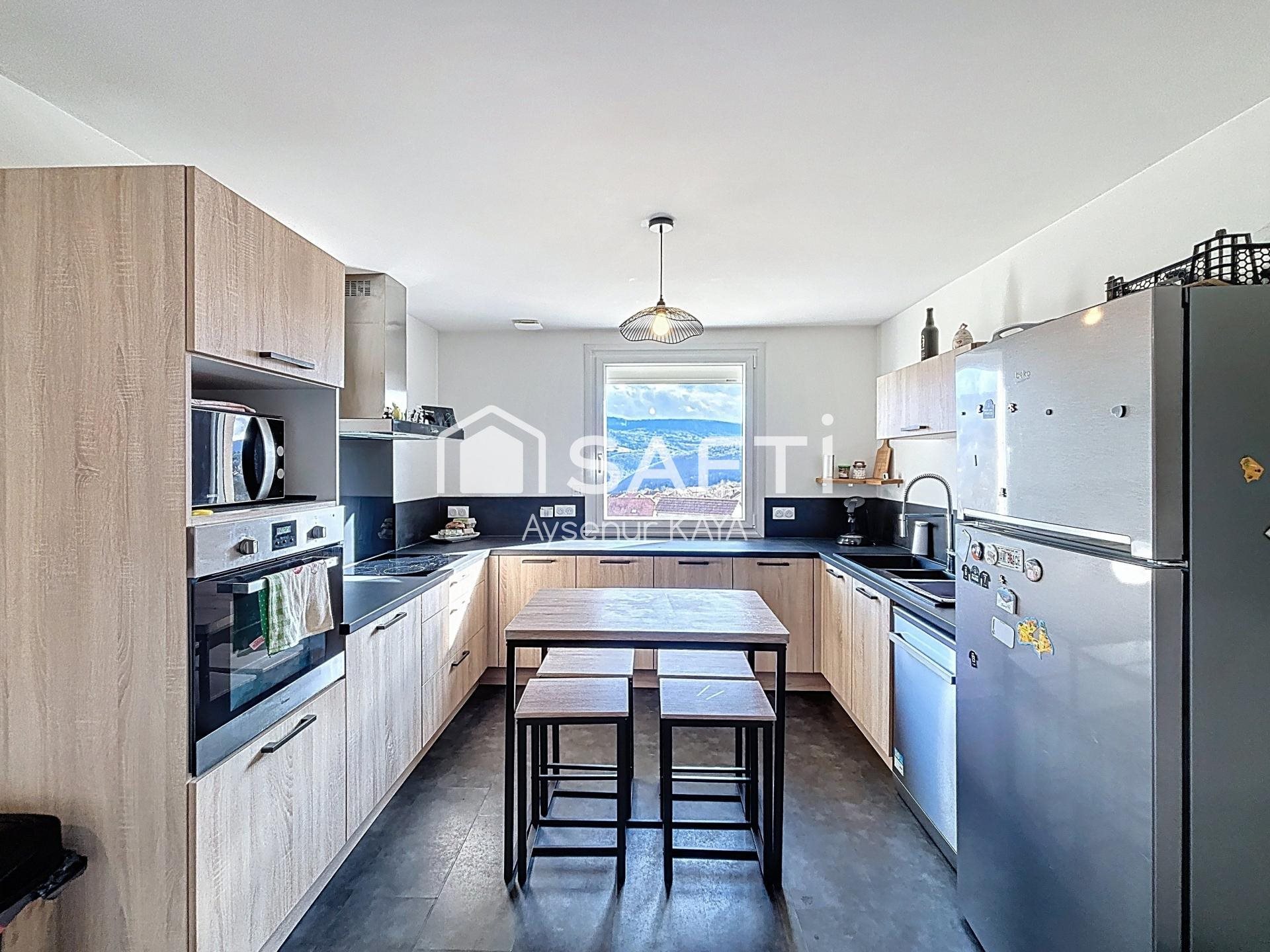 Maison à vendre, 140m², Lavans-lès-Saint-Claude