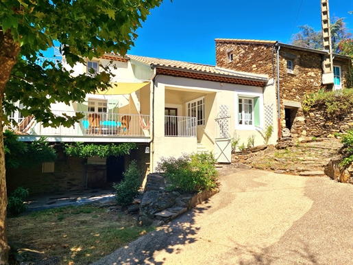 Gorgeous Stone Property With Main House, Gites And Annexes On 2564 M2 With Pool Unique