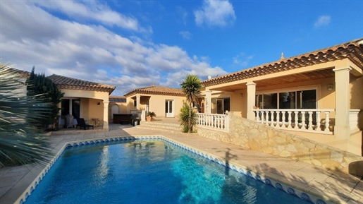 Belle villa confortable de 160 m² habitables plus un studio indépendant, sur 976 m² avec piscine.