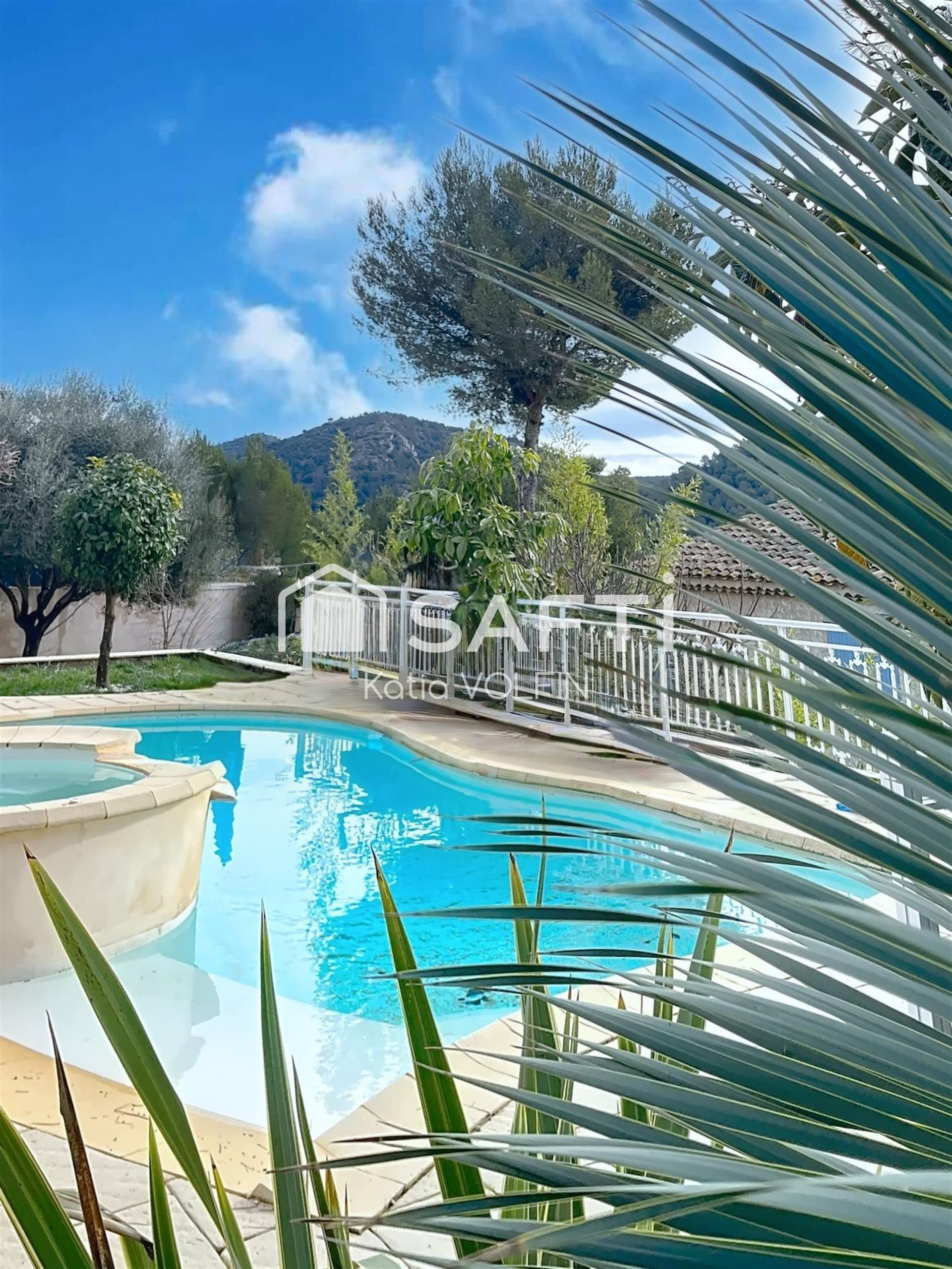 Maison à vendre, 230m², Carnoux-en-Provence