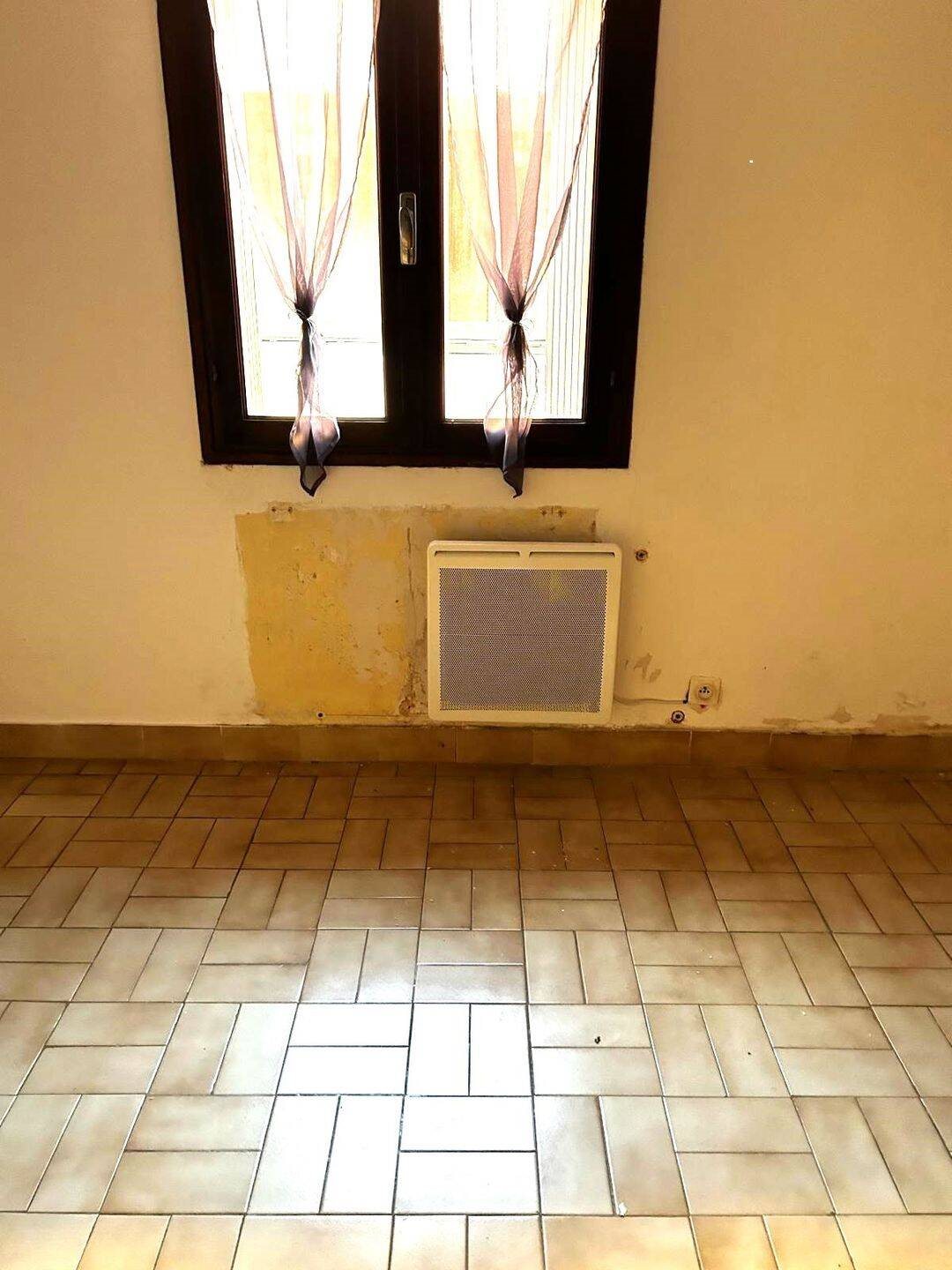 Maison à vendre, 45m², Saint-Nazaire-de-Pézan