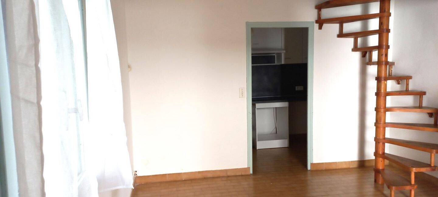 Maison à vendre, 45m², Saint-Nazaire-de-Pézan