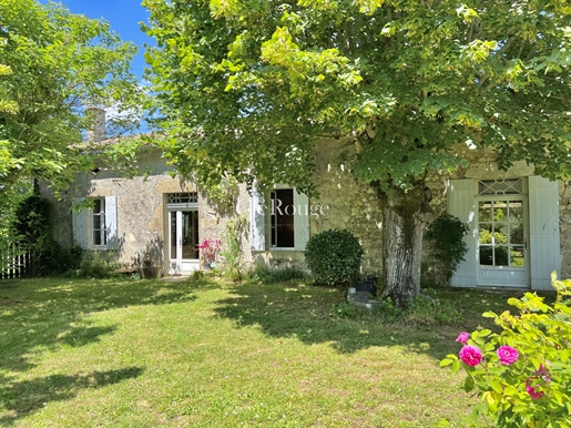 Saint-Quentin-De-Caplong - Hübsches Charakterhaus mit Garten zum Renovieren