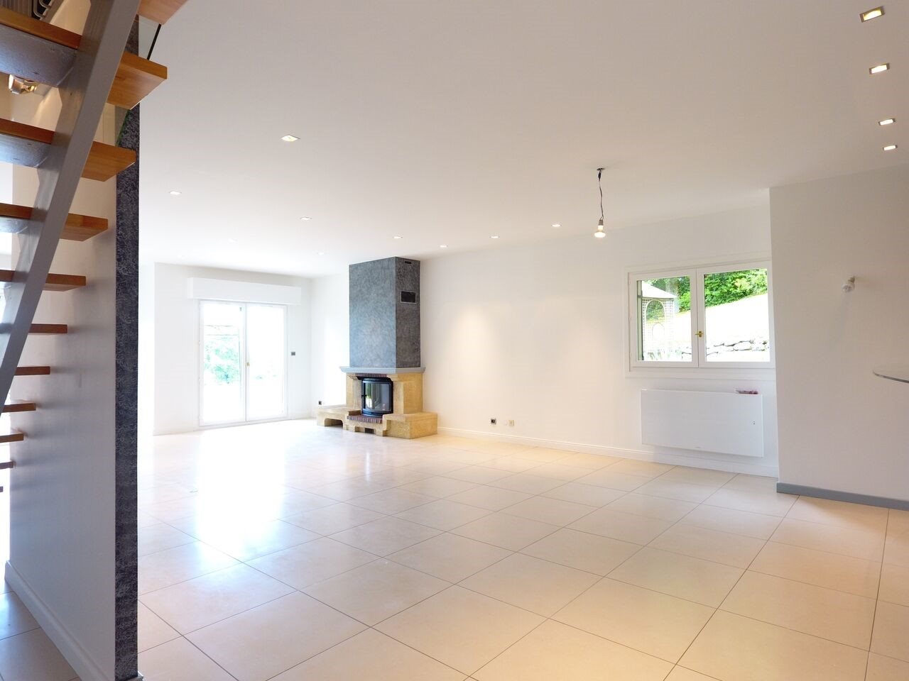 Maison à louer, 204m², Bossey