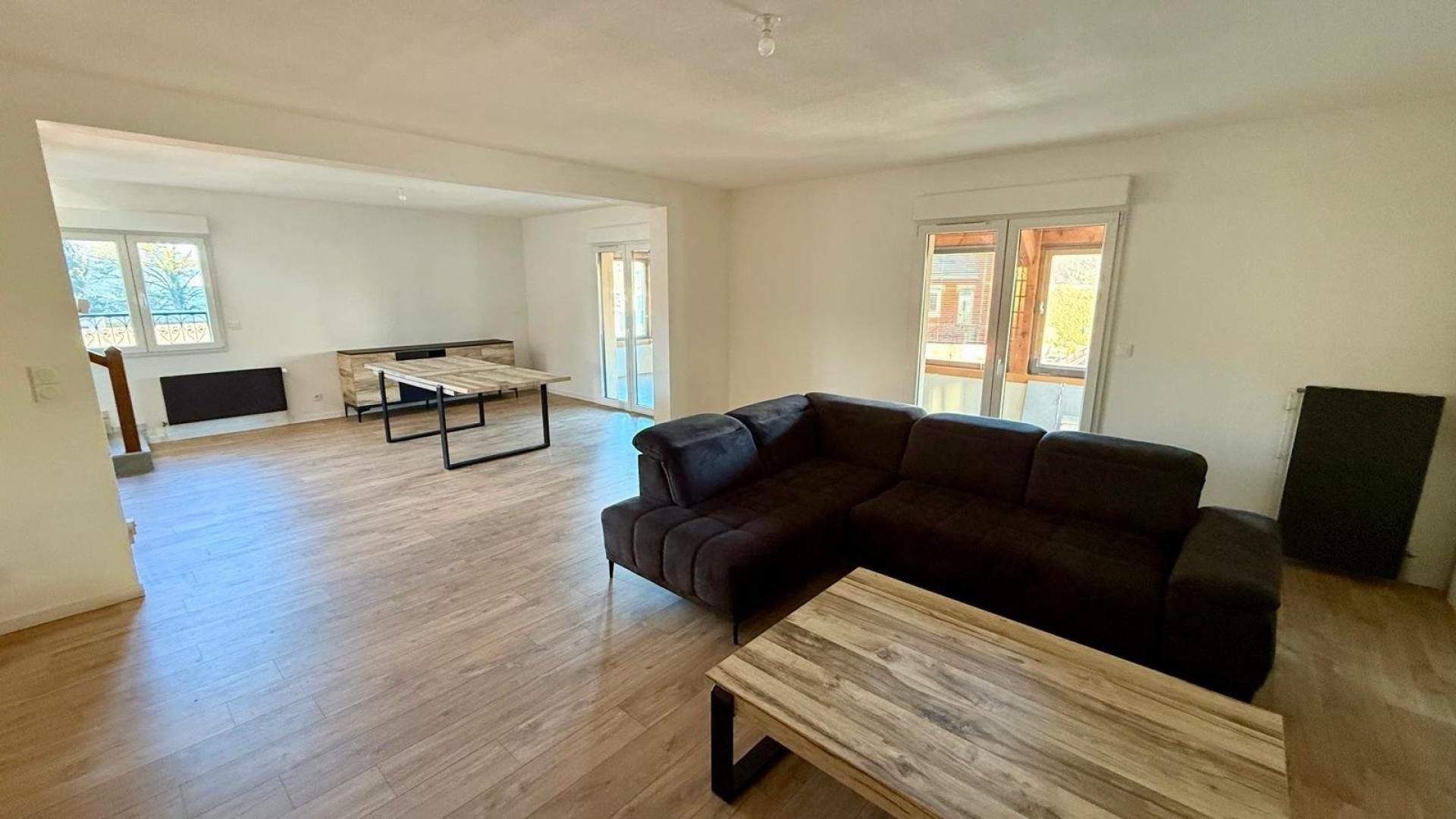 Appartement à vendre, 153m², Neuves-Maisons