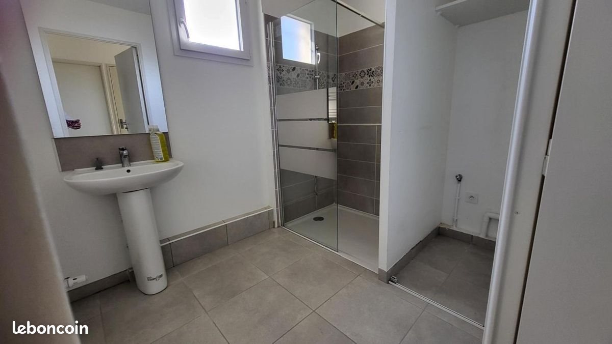 Appartement à louer, 77m², Rognac