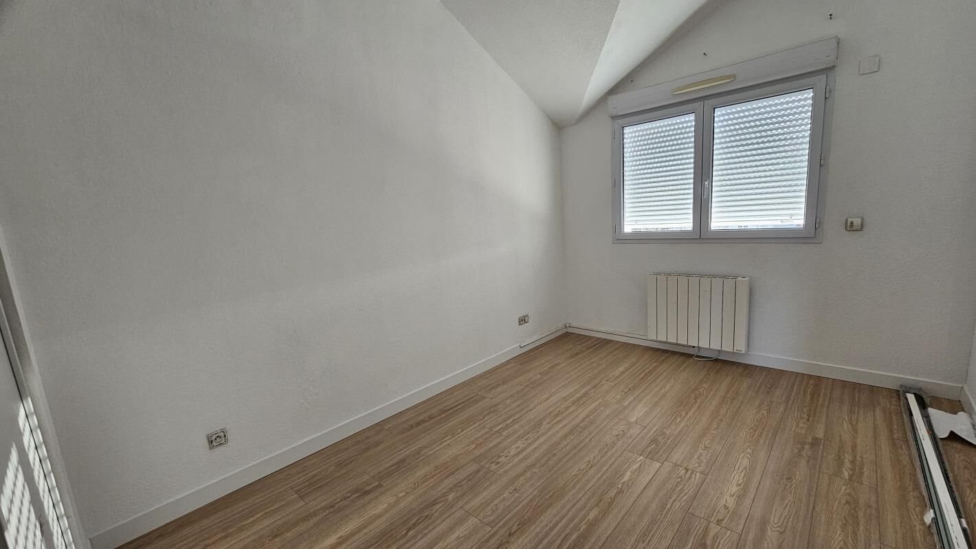 Appartement à louer, 88m², Le Champ-près-Froges